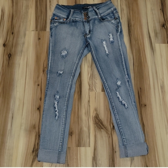 Fashion Nova Booty Lifting Jeans NWOT - Picture 4 of 13